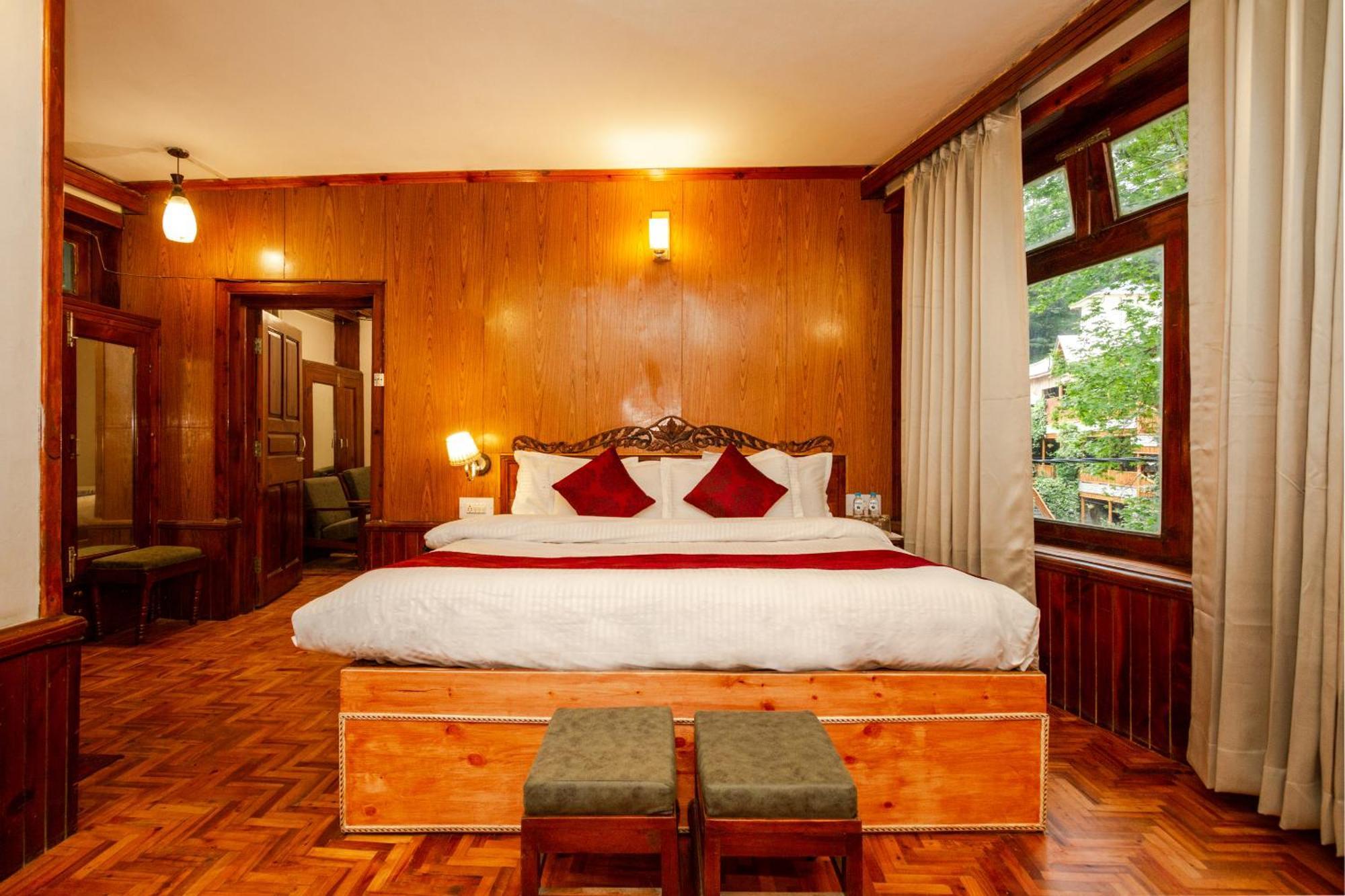 Holiday Home International -Vivaan Stays Manali  Exterior photo